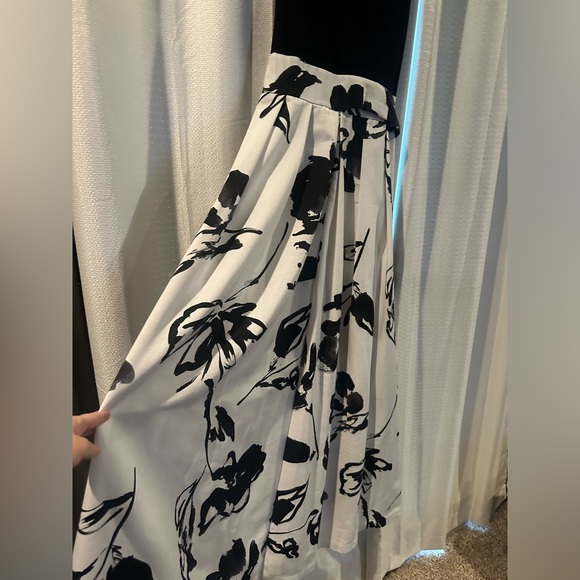 Worn once. Size 14. Evening gown. - Picture 3 of 7